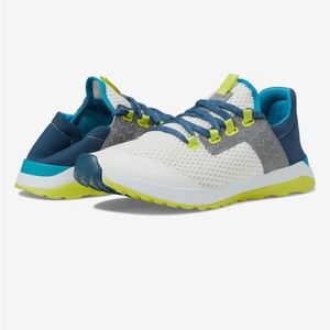 NWT in box olukai wailuku atheletix shoes